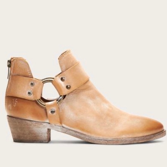 Frye Women’s Ray Harness Back Zip Bootie Tan - Picture 10 of 16